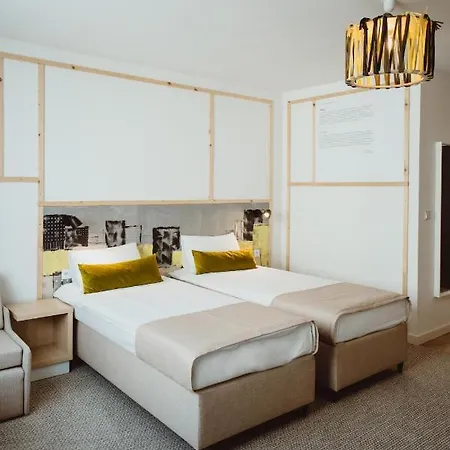 Arche Poloneza فندق