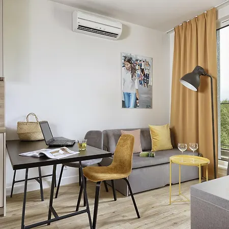 Arche Poloneza فندق